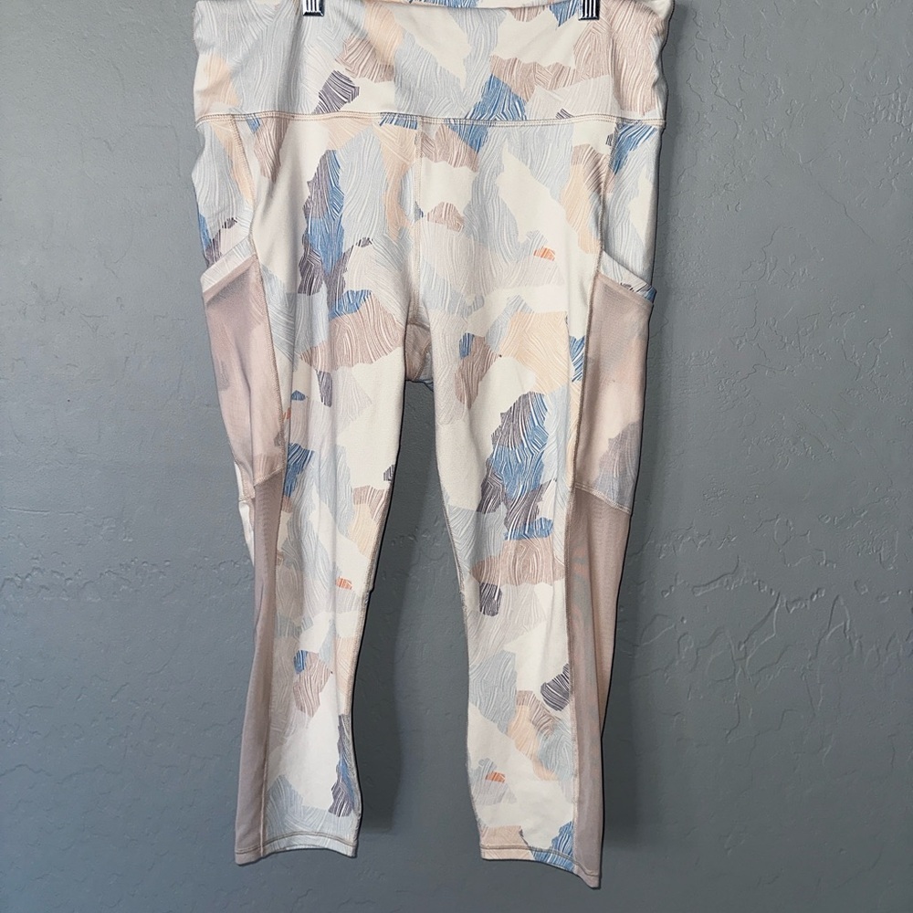 Fabletics Cream, Beige & Blue Patterned High-Waist Leggings